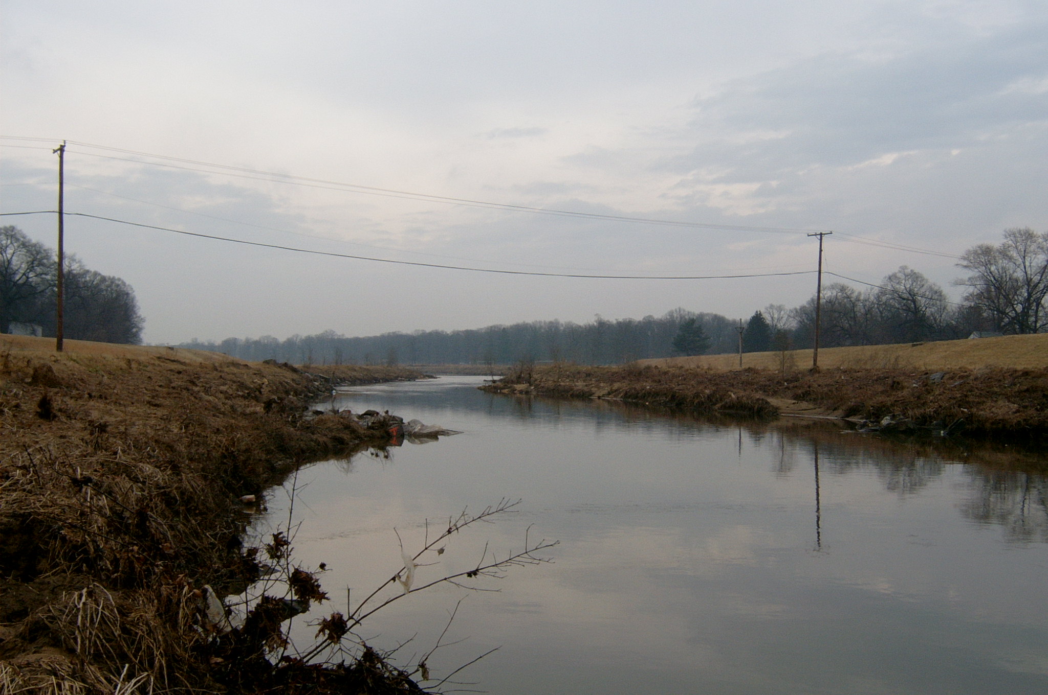 Field photo showing stream conditions at site ANAC-412-R-2004-31