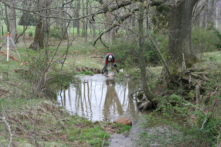 Field photo showing stream conditions at site ANTI-104-R-2009-1