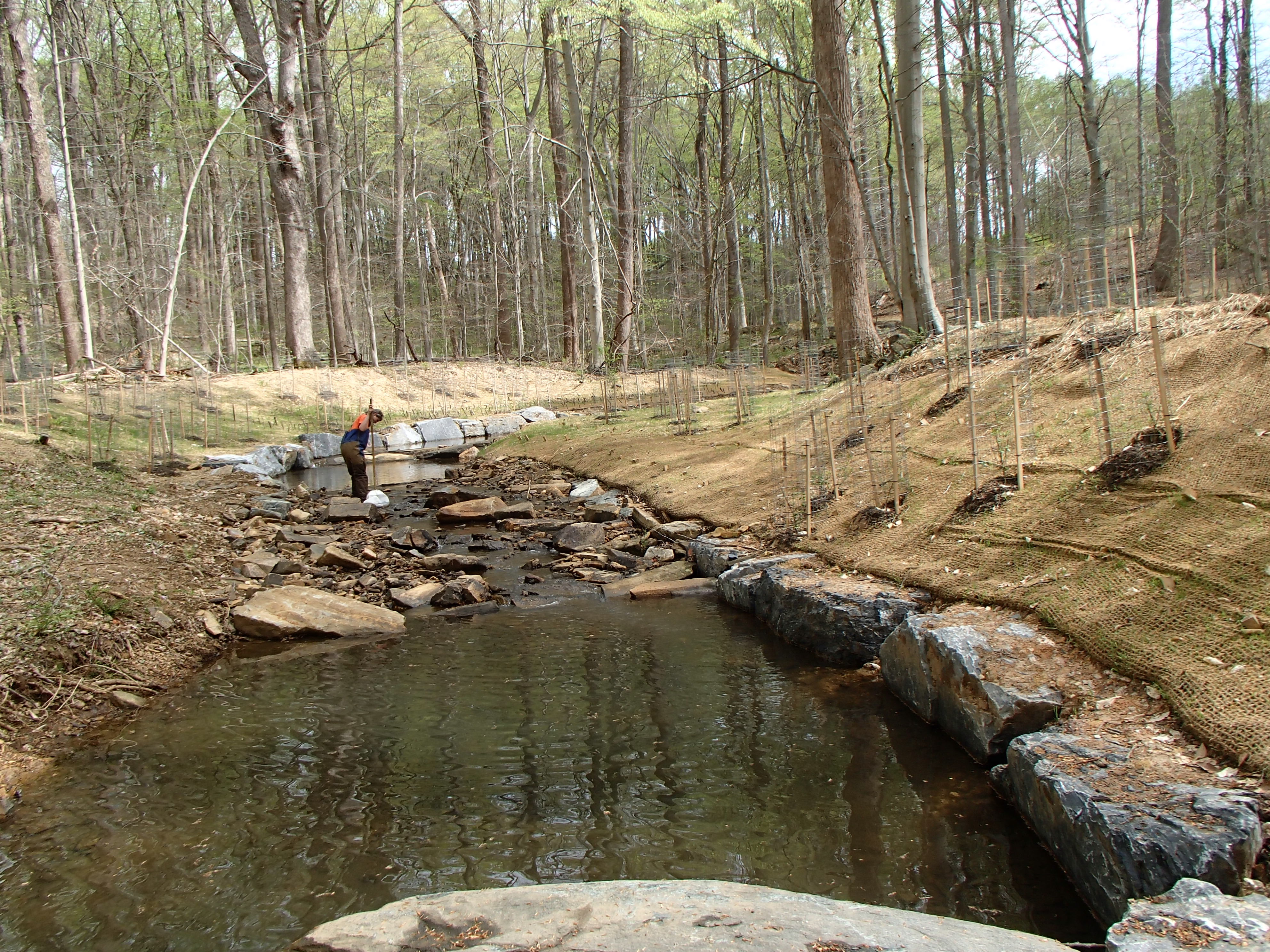 Field photo showing stream conditions at site ATKI-101-X-2017-MidpointLookingUpstream