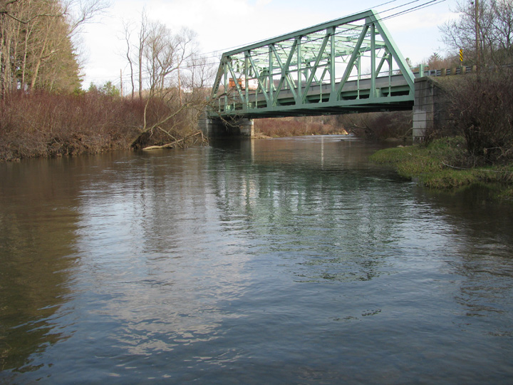 Field photo showing stream conditions at site CASS-304-H-2010-2