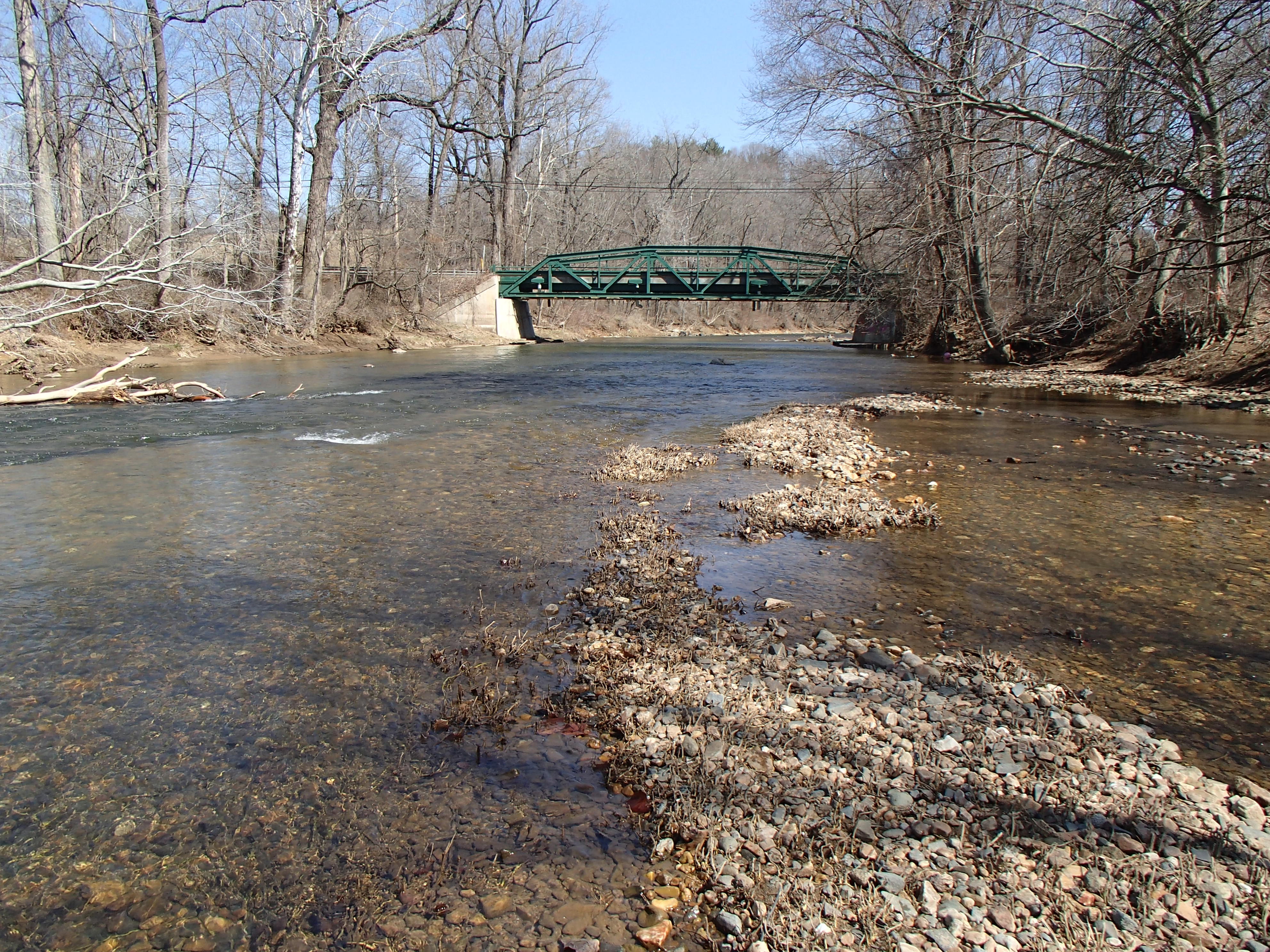 Field photo showing stream conditions at site DEER-408-R-2015_Midpoint-looking-downstream