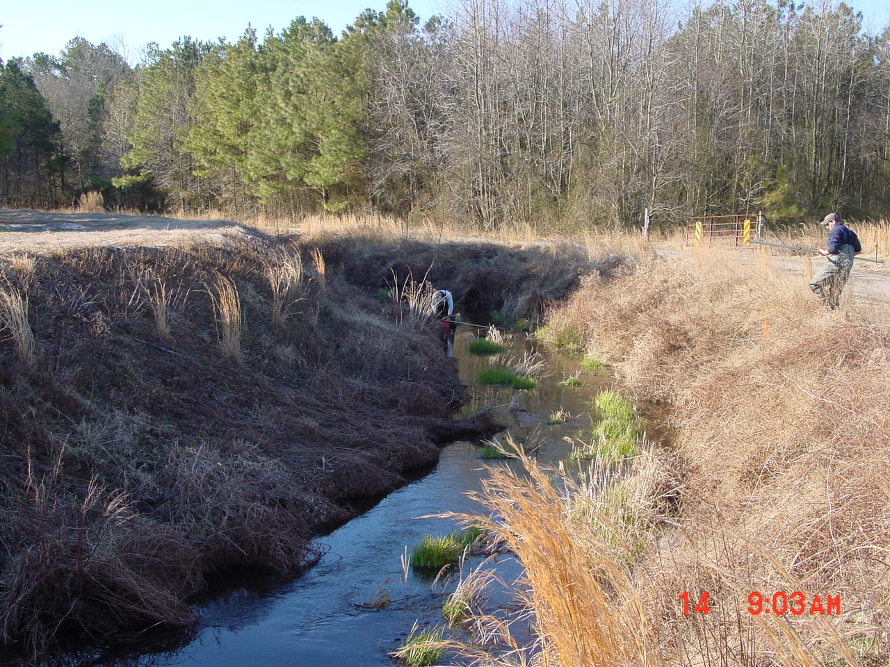 Field photo showing stream conditions at site DIVI-111-R-2001-2