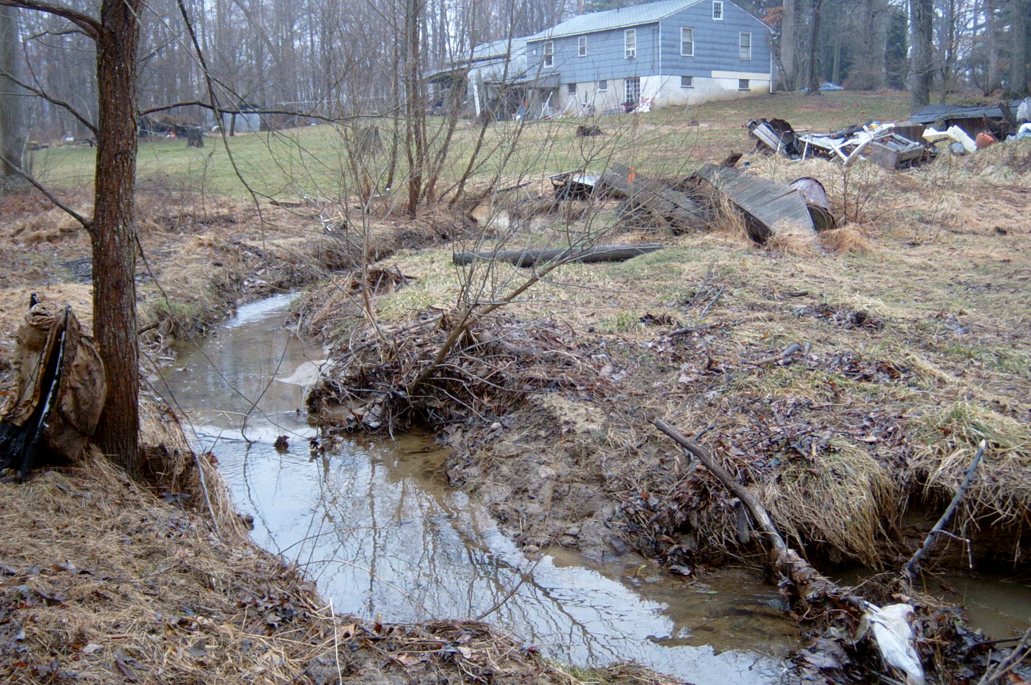 Field photo showing stream conditions at site GWYN-112-R-2004-109