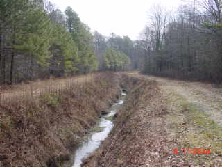 Field photo showing stream conditions at site ISLE-105-R-2001-1