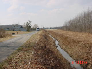 Field photo showing stream conditions at site ISLE-107-R-2001-2