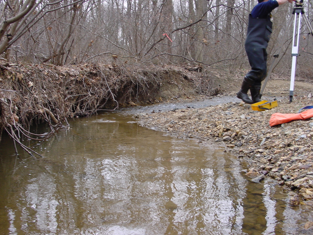 Field photo showing stream conditions at site LMON-131-R-2003-1