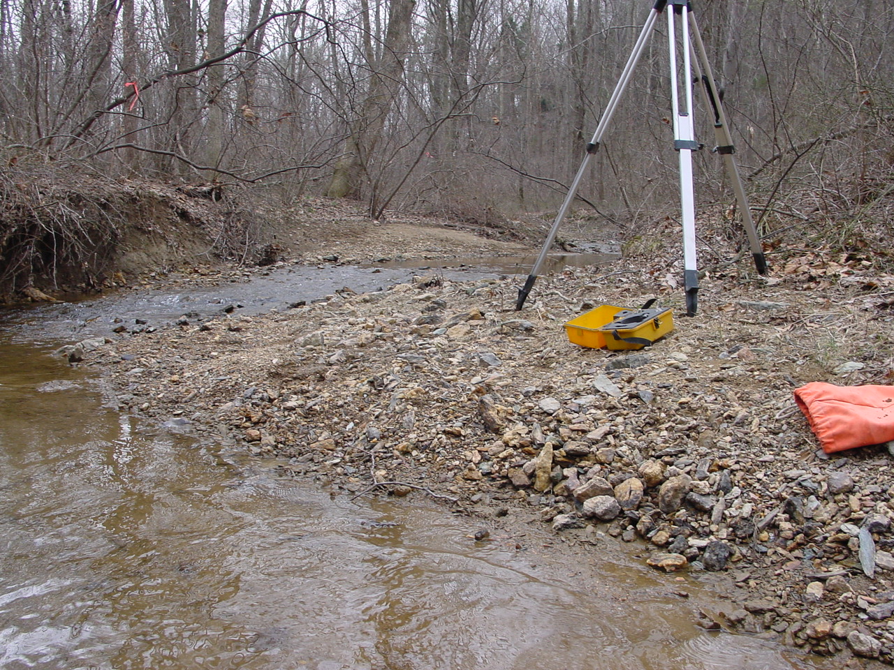 Field photo showing stream conditions at site LMON-131-R-2003-2