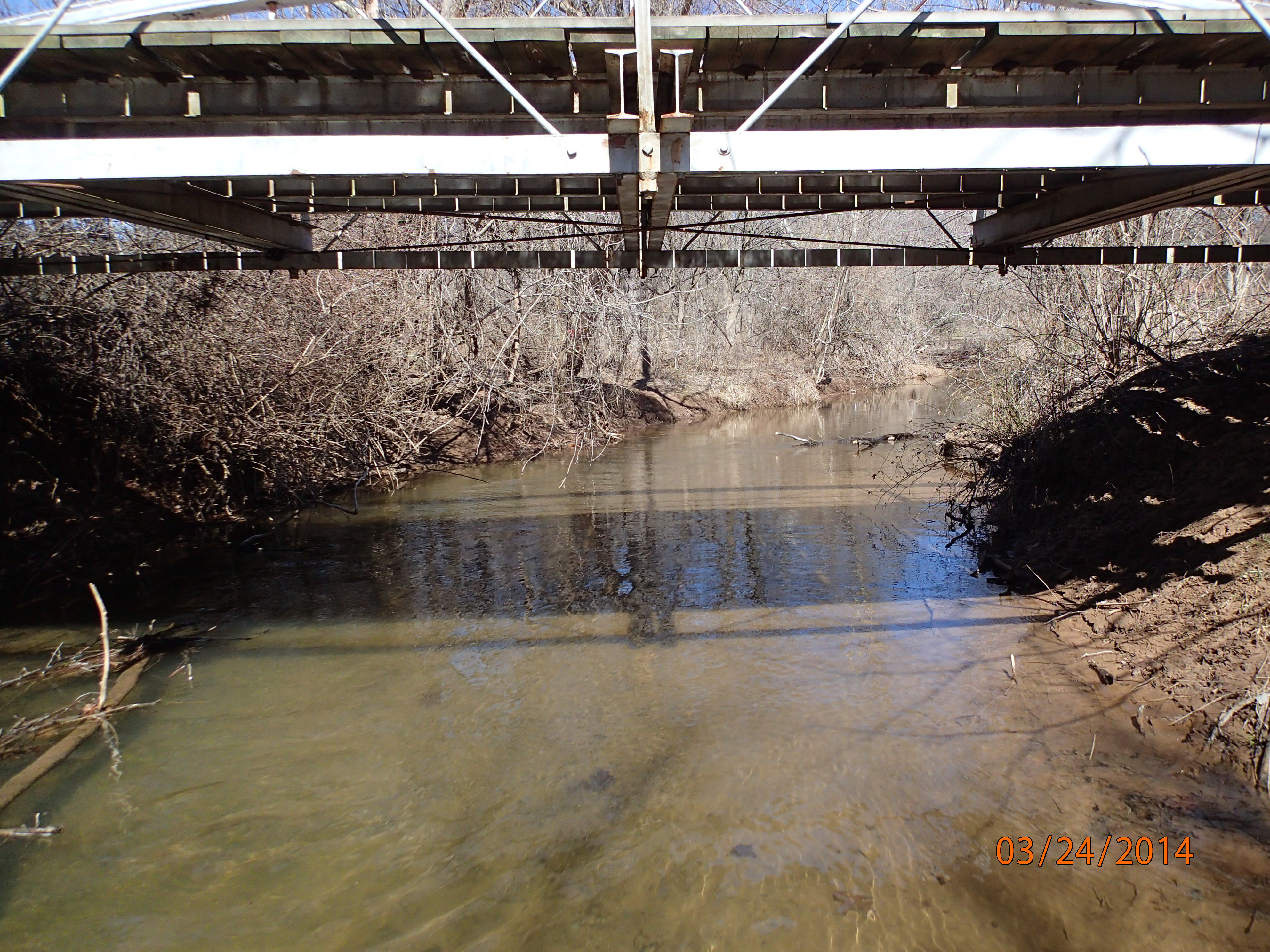 Field photo showing stream conditions at site LMON-302-X-2014-MidpointUpstream