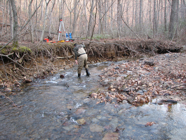 Field photo showing stream conditions at site LOCH-120-S-2007-1