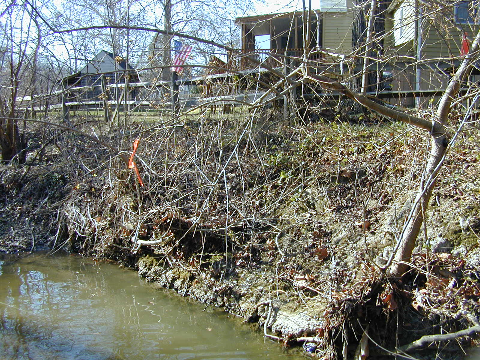 Field photo showing stream conditions at site LOGU-108-R-2002-358