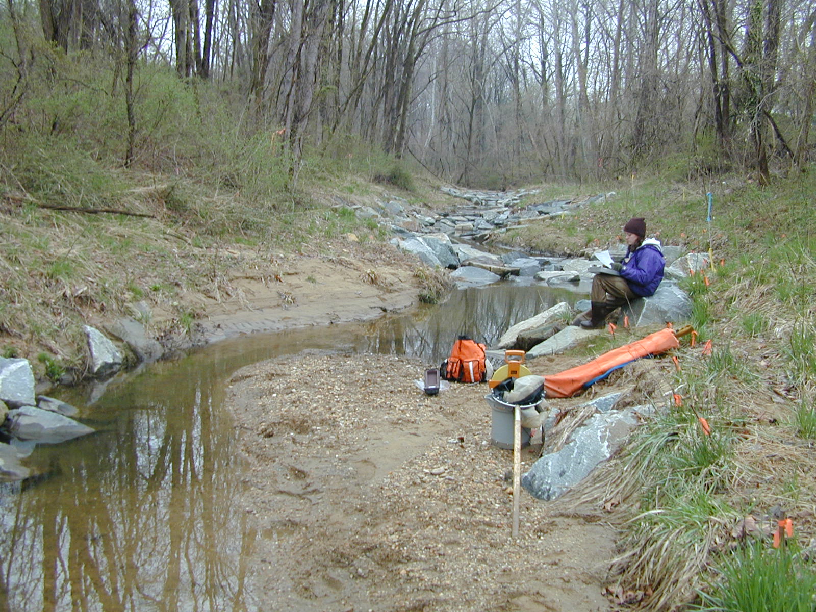 Field photo showing stream conditions at site LOGU-190-M-2003-790