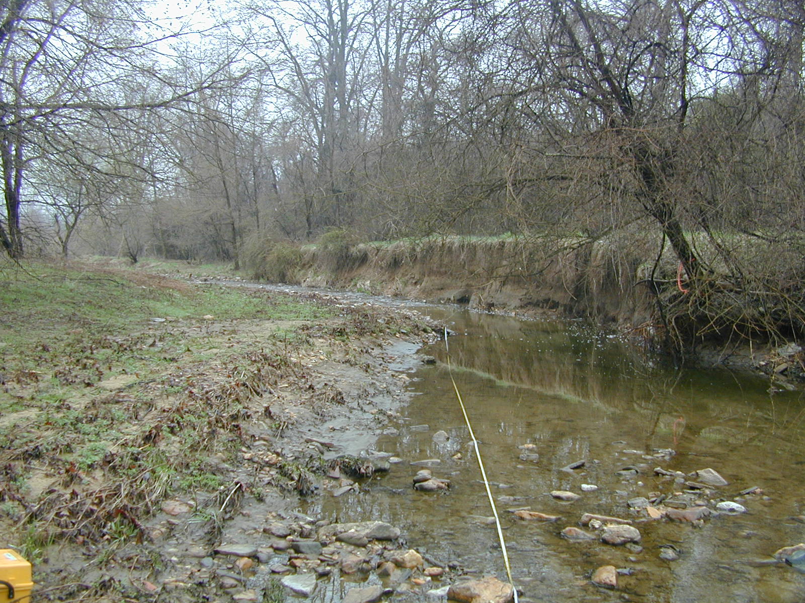 Field photo showing stream conditions at site LOGU-285-M-2003-781
