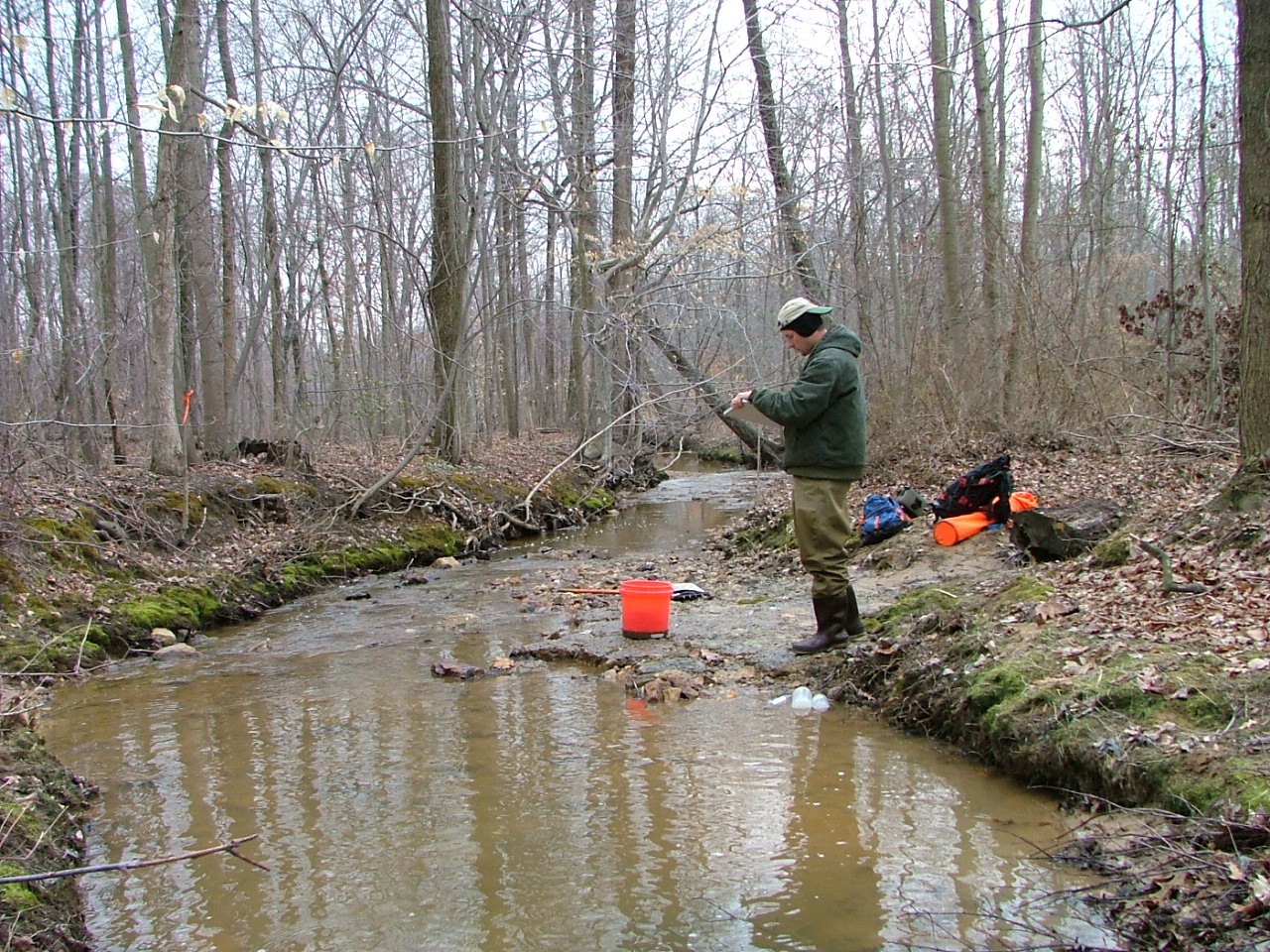 Field photo showing stream conditions at site LWIN-112-R-2004-4