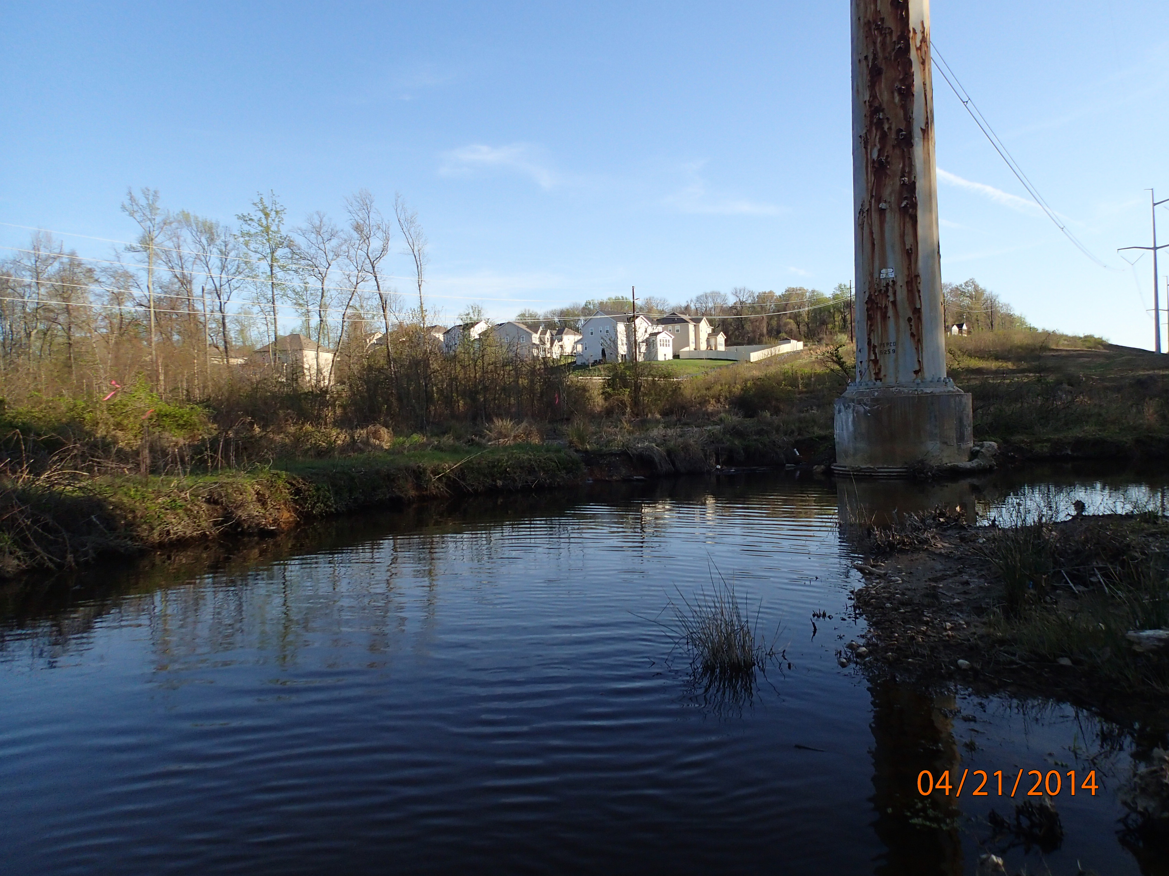 Field photo showing stream conditions at site MATT-216-R-2014-MidpointDownstream