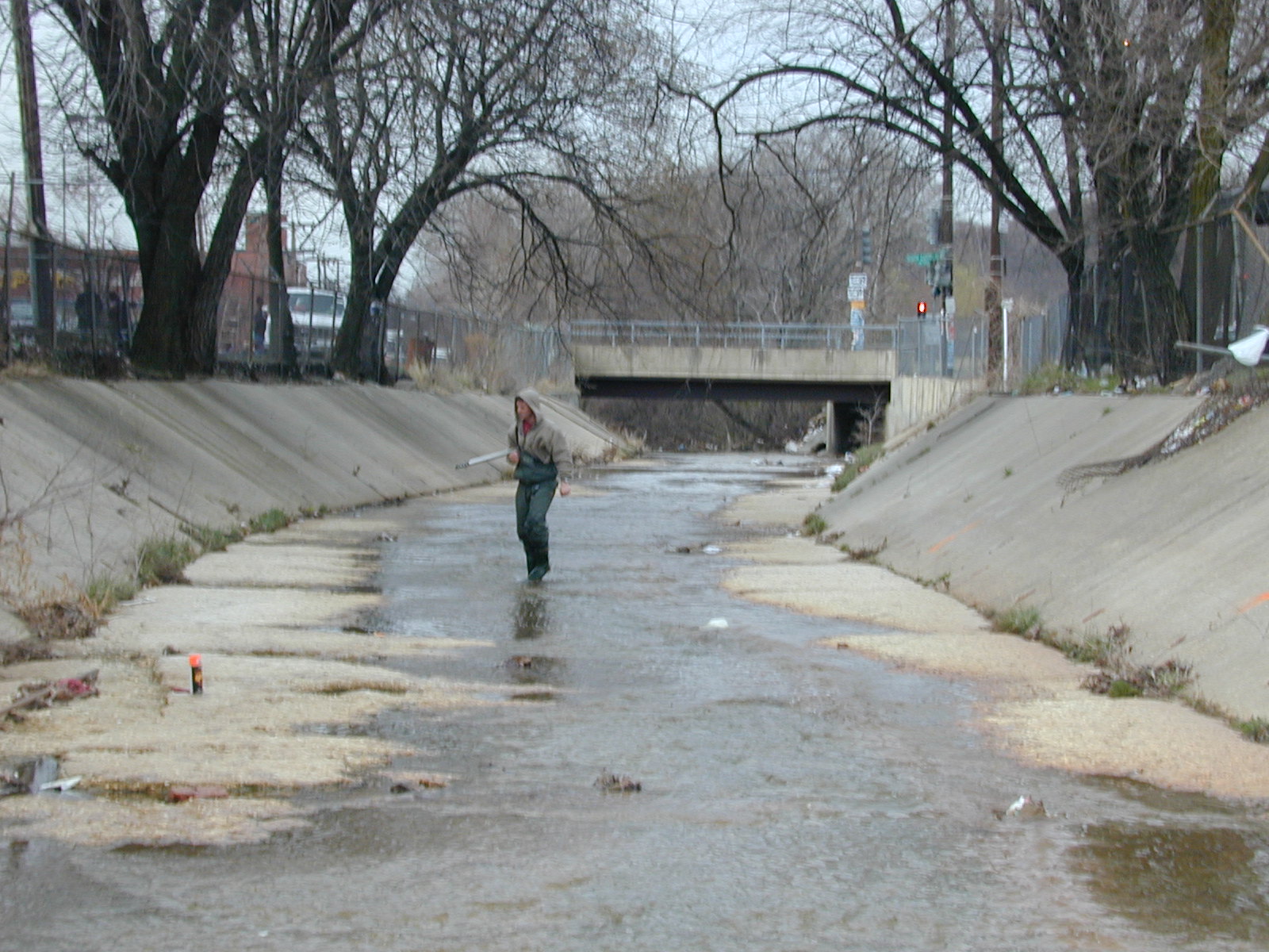 Field photo showing stream conditions at site OXON-205-R-2001-13