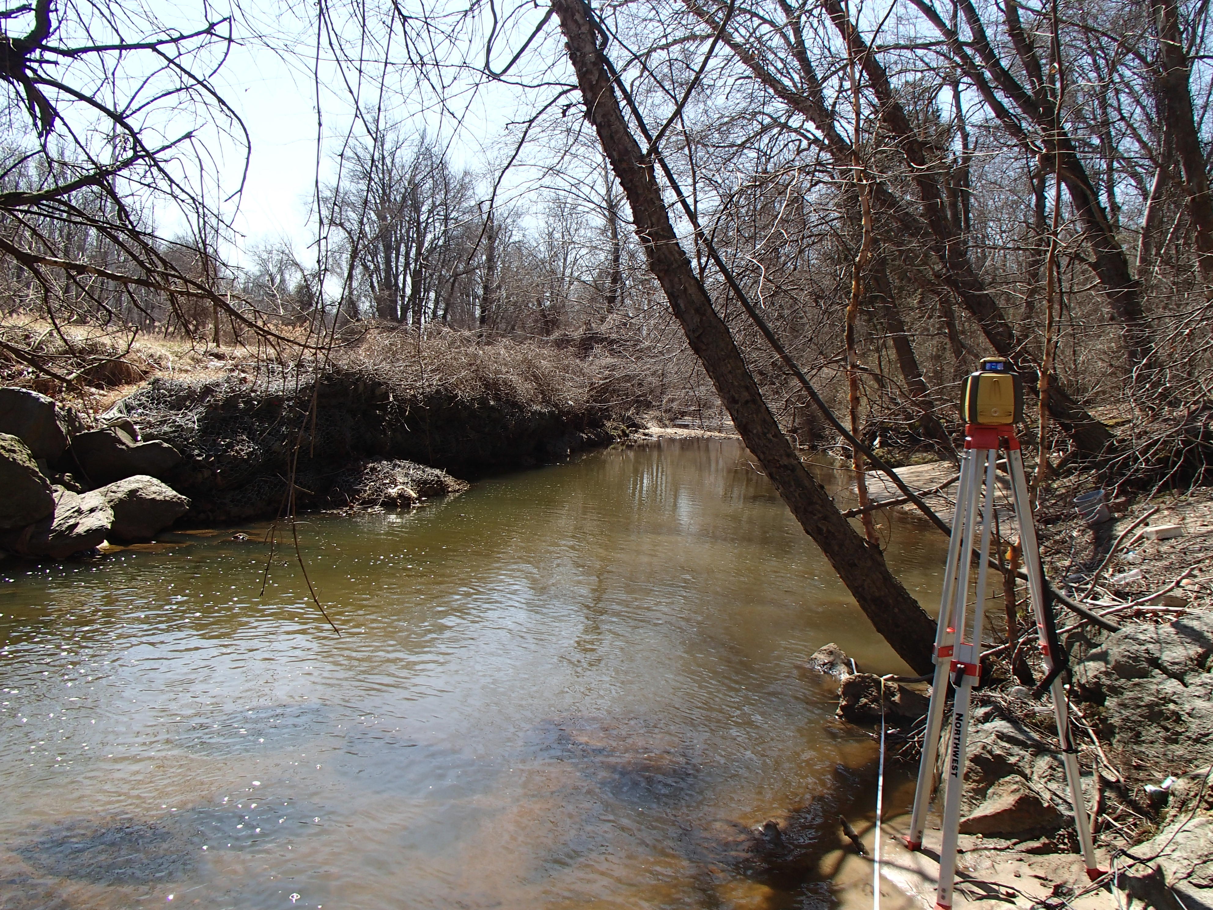 Field photo showing stream conditions at site PISC-201-R-2015_Midpoint-facing-downstream