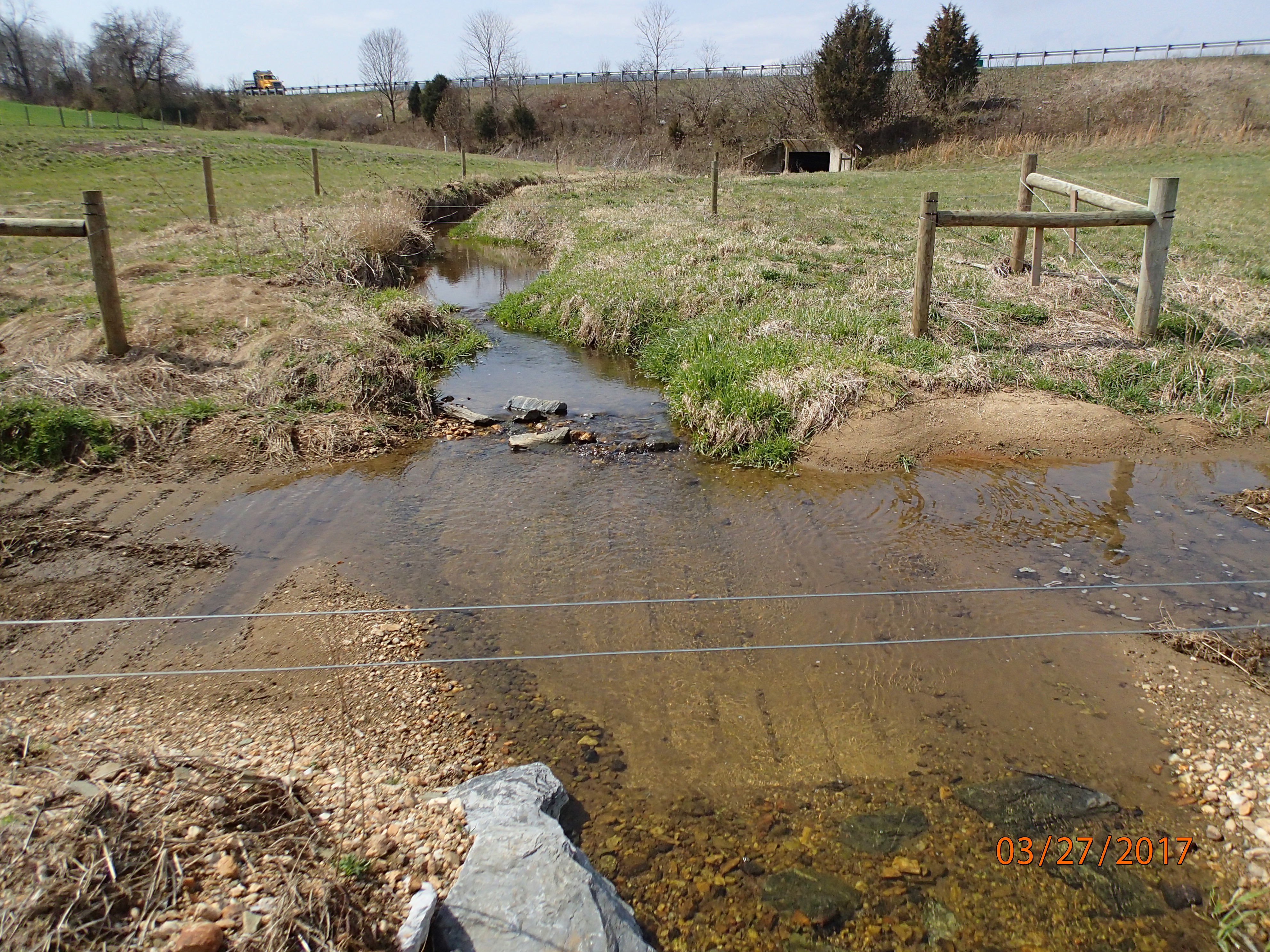 Field photo showing stream conditions at site PRFR-107-X-2017-MidpointUpstream