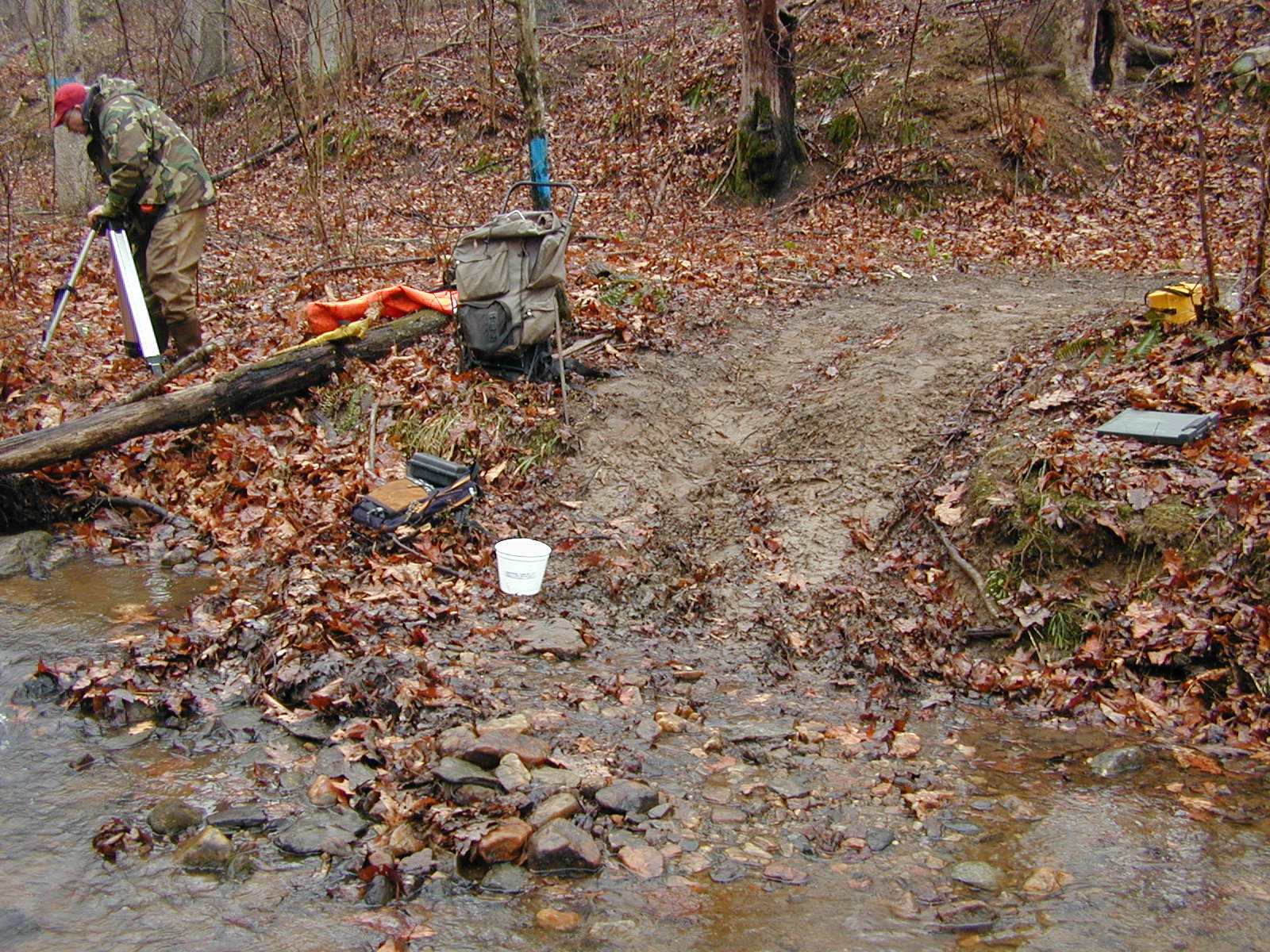 Field photo showing stream conditions at site RKGR-101-R-2002-3