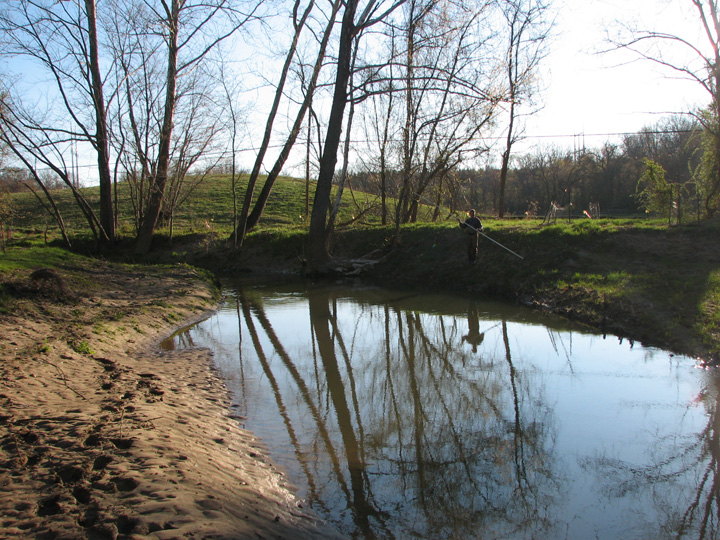 Field photo showing stream conditions at site RKGR-255-T-2007-1