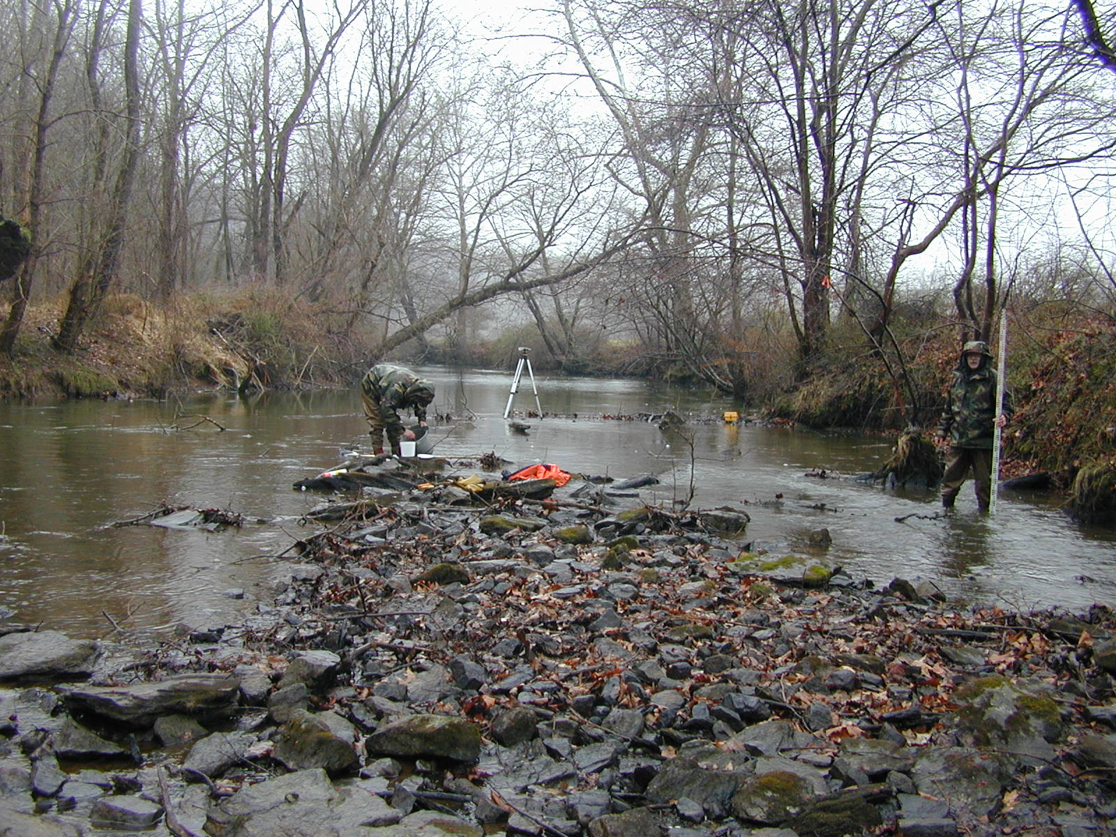 Field photo showing stream conditions at site RKGR-404-R-2002-2