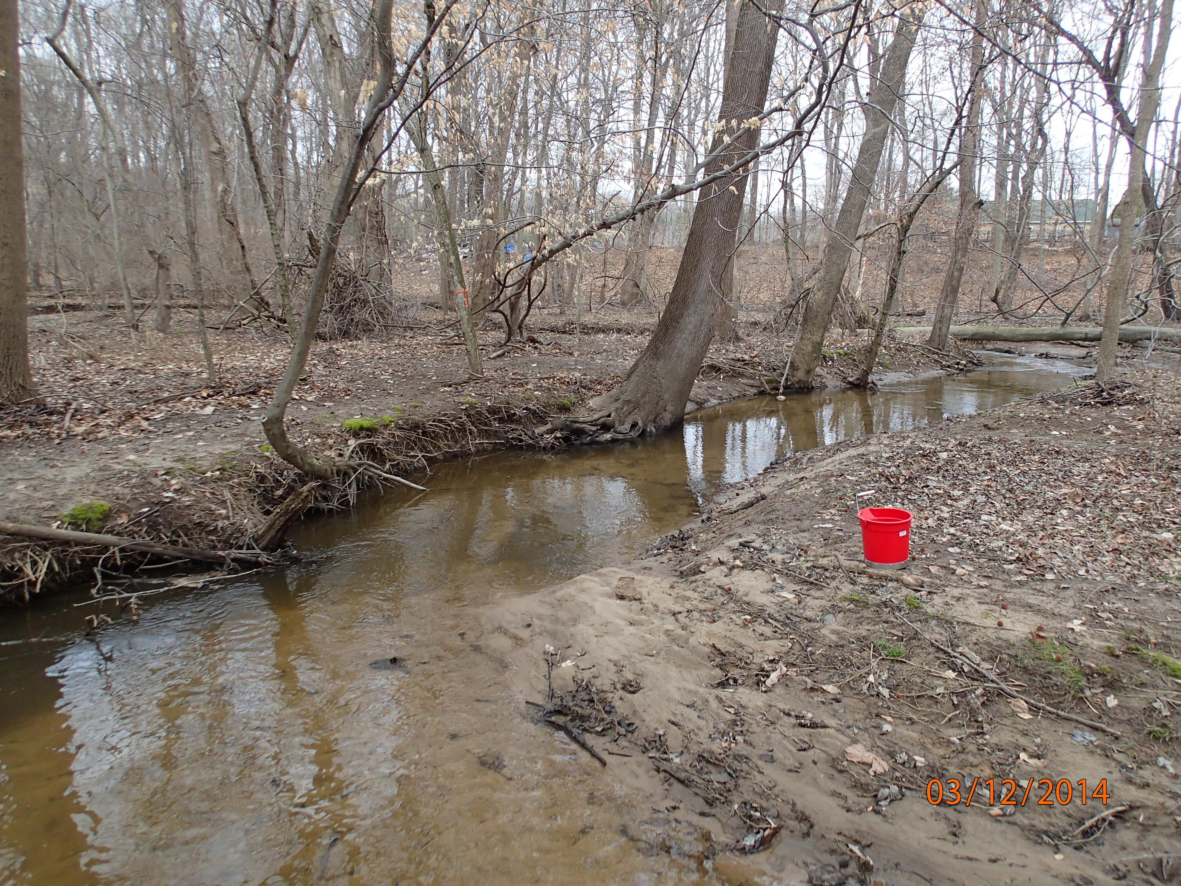 Field photo showing stream conditions at site SEAS-111-R-2014-MidpointDownstream