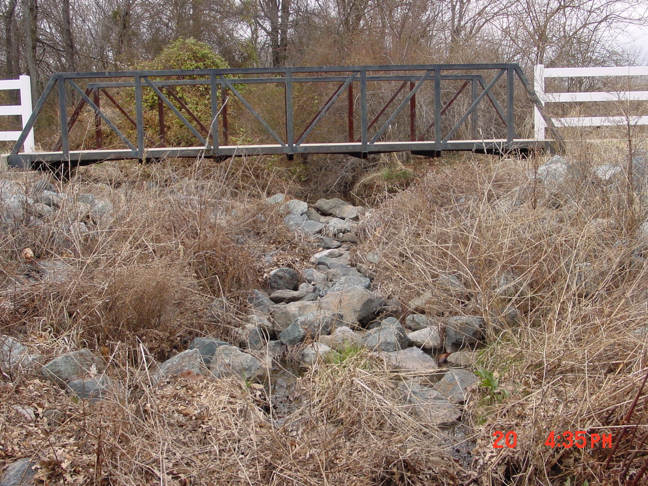 Field photo showing stream conditions at site SENE-112-R-2001-2