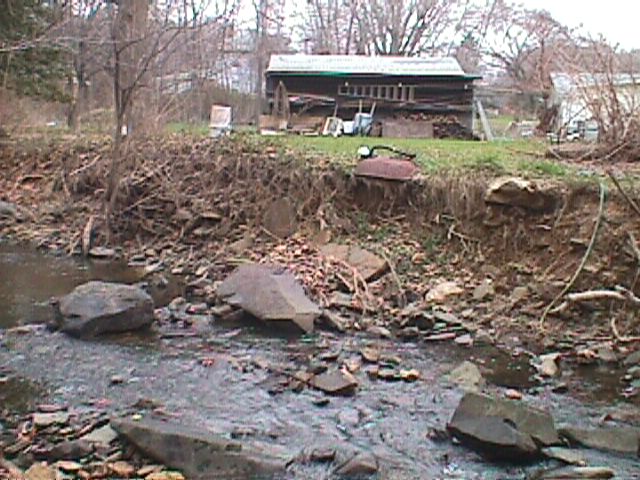 Field photo showing stream conditions at site SWAN-104-R-2000-09_07