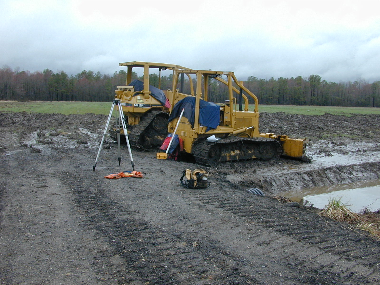Field photo showing stream conditions at site TRAN-135-R-2004-3