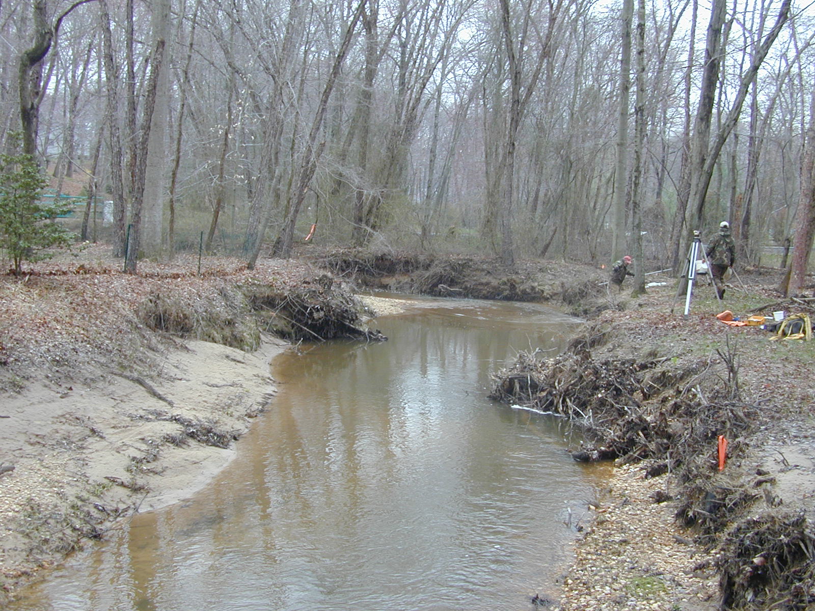 Field photo showing stream conditions at site UELK-215-R-2003-0987