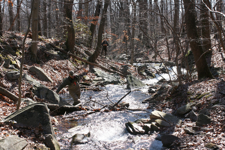 Field photo showing stream conditions at site UMON-288-S-2011-2